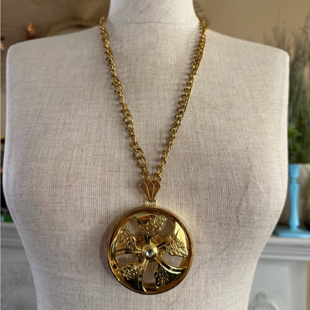 Hip Hop Style Gold-Tone Kinetic Spinner Pendant Necklace